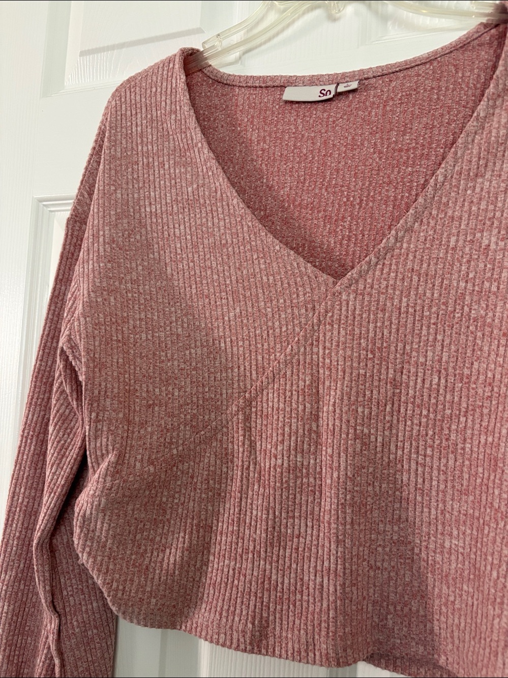 V-Neck Ribbed Cropped Sweater - Dusty Rose - Picture 5 of 6